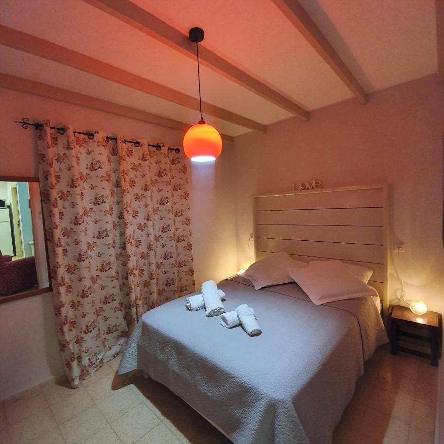 בחצר של טובה Apartment Hazon Luaran gambar