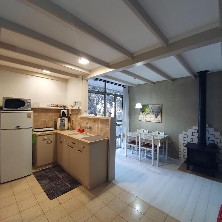 בחצר של טובה Apartment Hazon Luaran gambar
